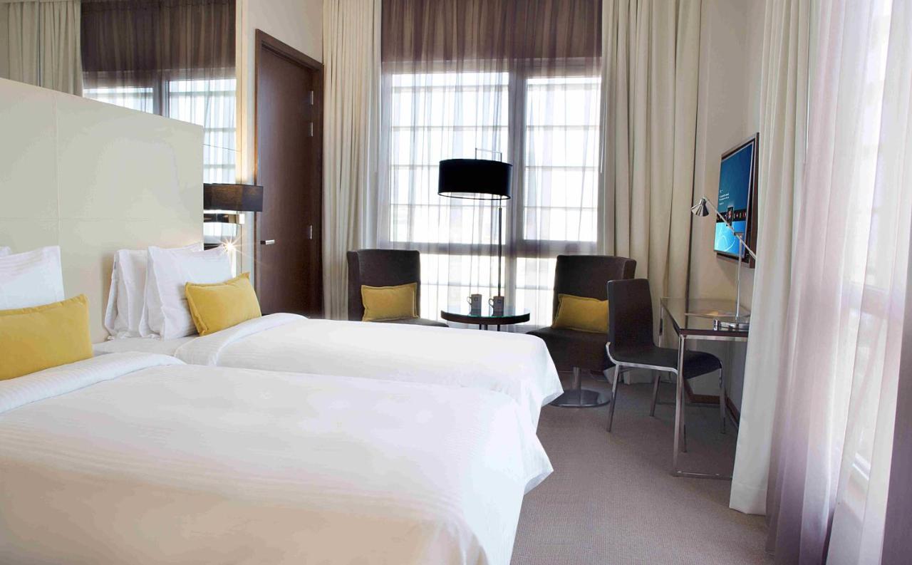 Centro Corniche Al Khobar By Rotana Hotel Exterior photo