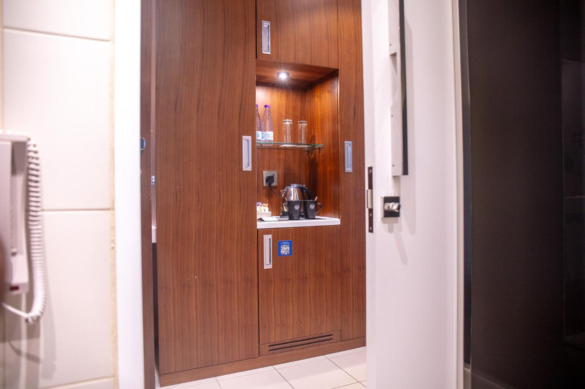 Centro Corniche Al Khobar By Rotana Hotel Exterior photo