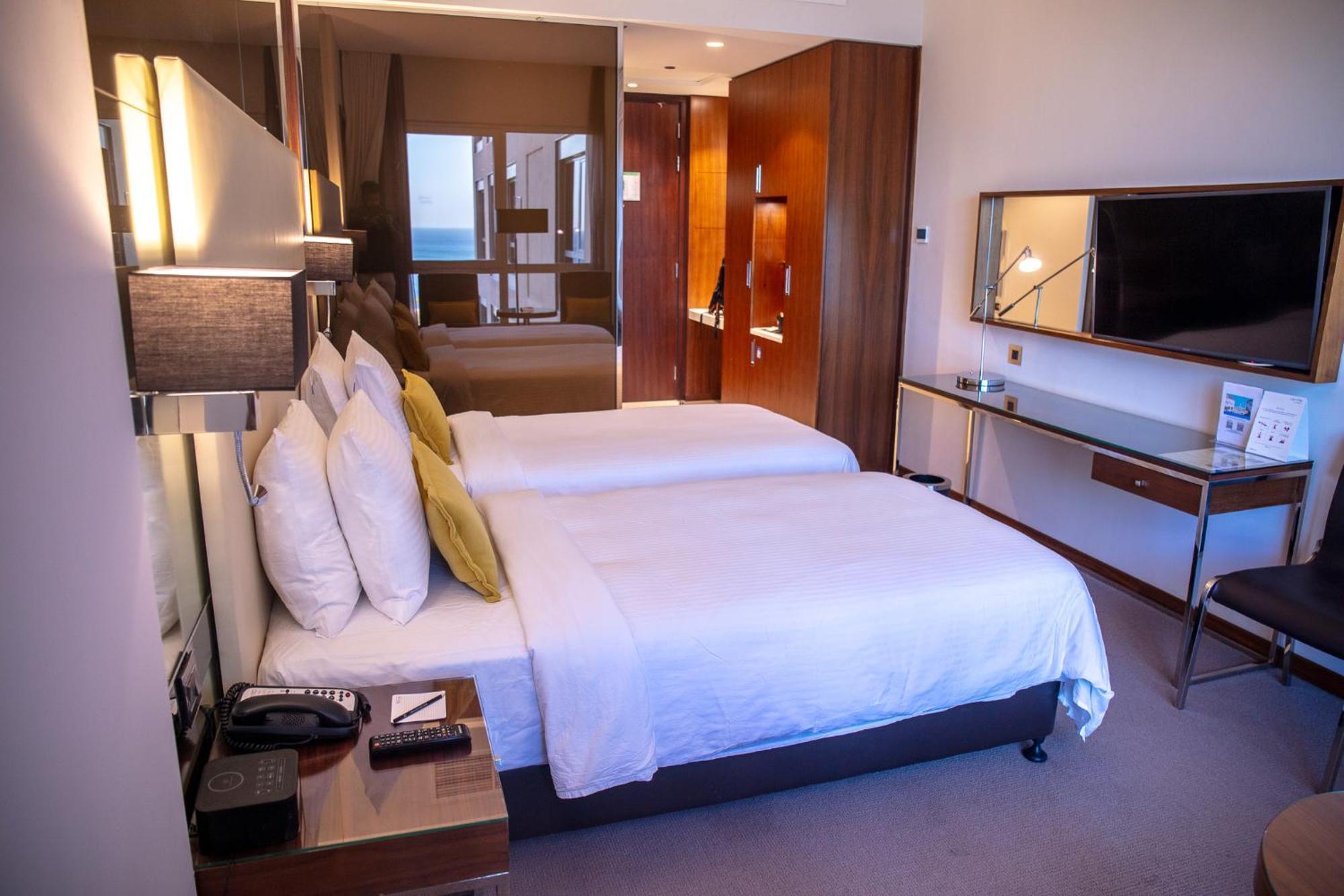 Centro Corniche Al Khobar By Rotana Hotel Exterior photo