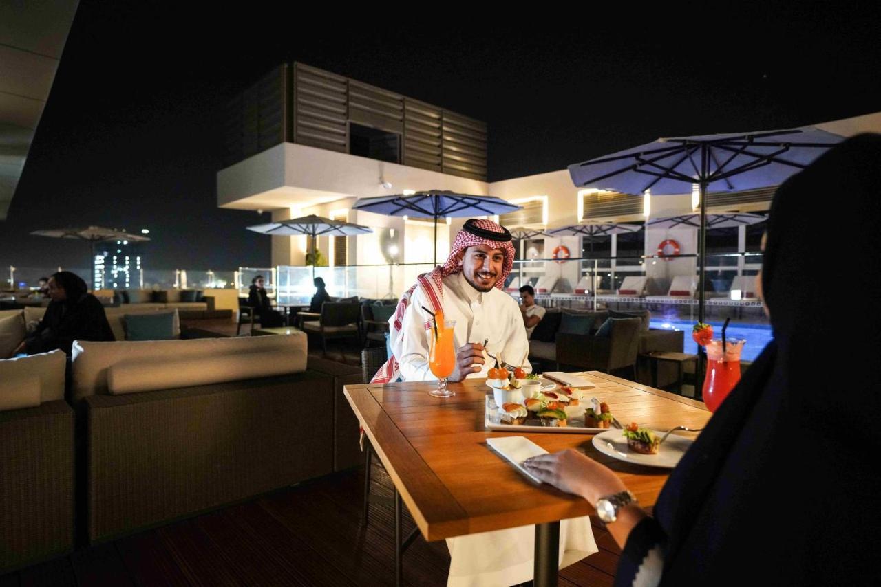 Centro Corniche Al Khobar By Rotana Hotel Exterior photo