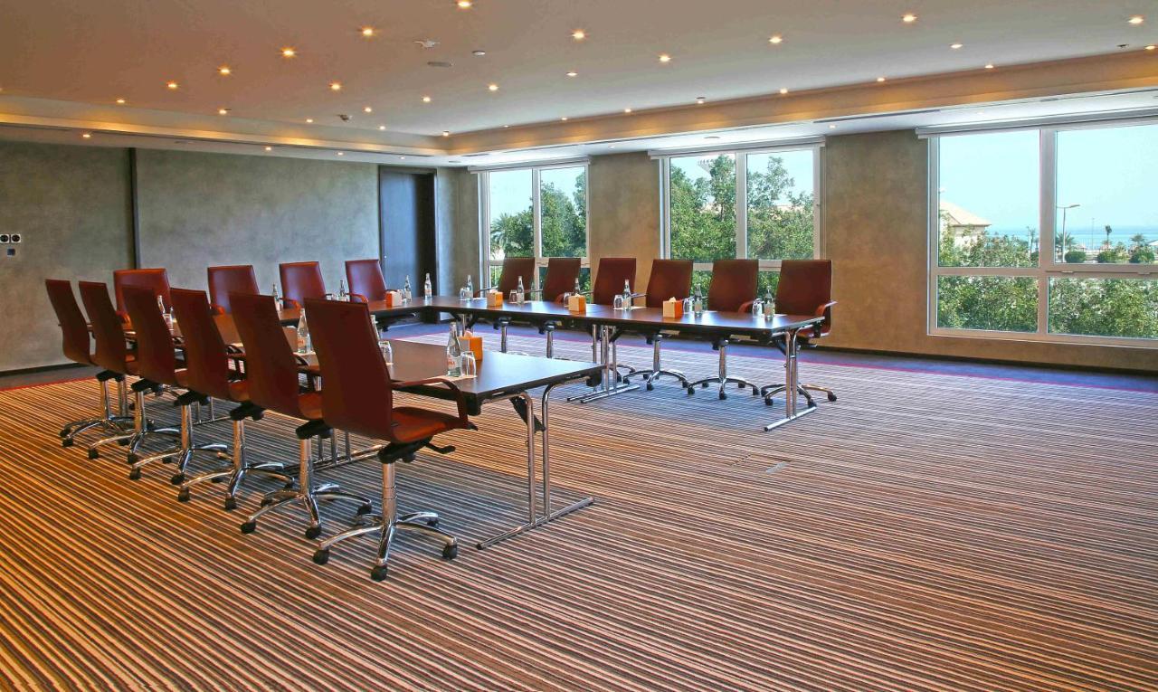 Centro Corniche Al Khobar By Rotana Hotel Exterior photo